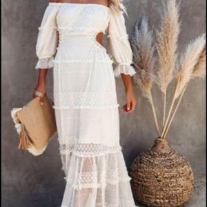BOHO OFF THE SHOULDER TIERED CUTOUT MAXI DRESS